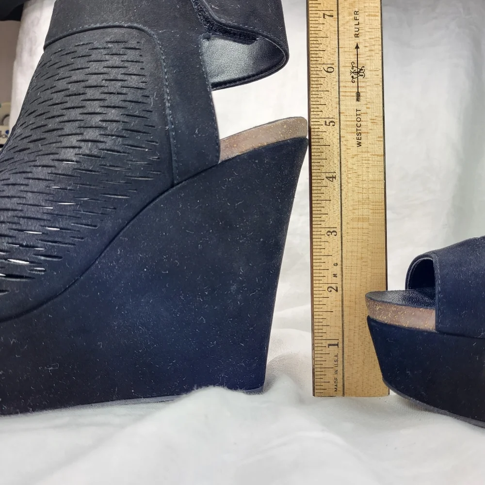Vince Camuto Kyrene Black Leather SANDALS Womens Size 6.5M Wedge Heels Platform